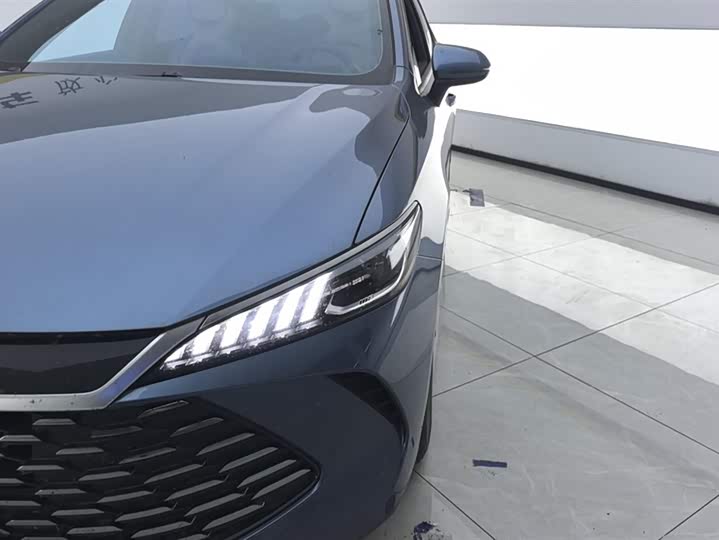 BYD Qin PLUS DM-i Smart Drive 55 km Leading