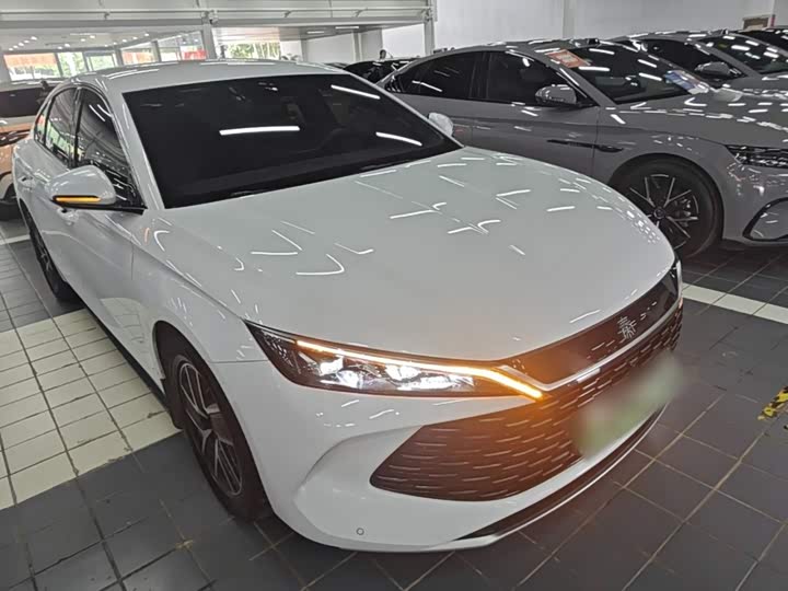 BYD Qin L DM-i 80 km Beyond