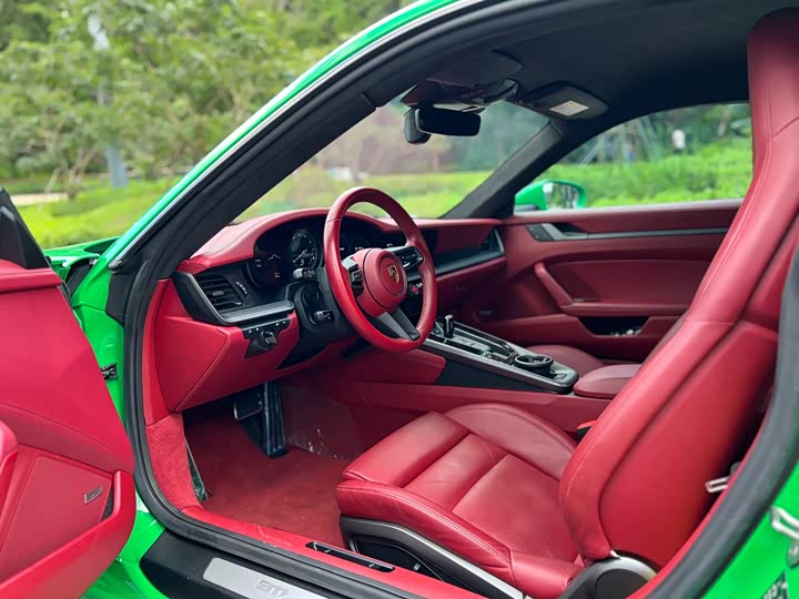 Porsche 911 Carrera