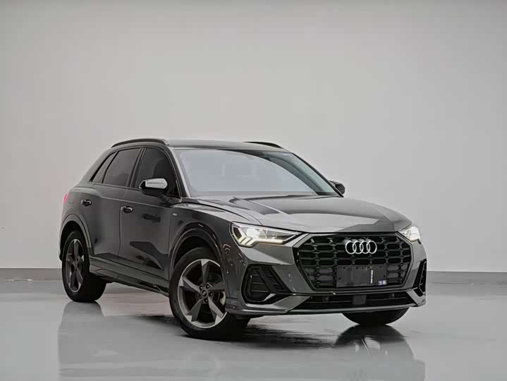 Audi Q3 35 TFSI Fashion Dynamic (1.4T)