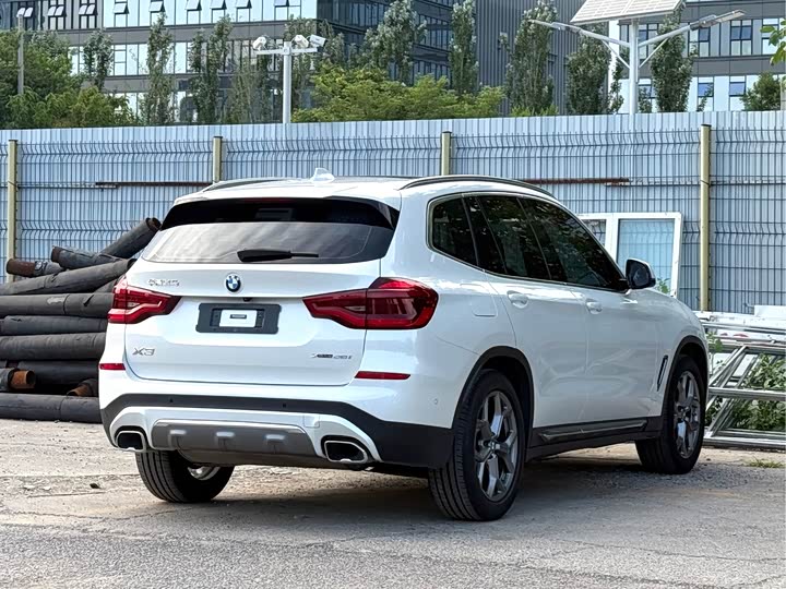 BMW X3 xDrive28i Luxury Package