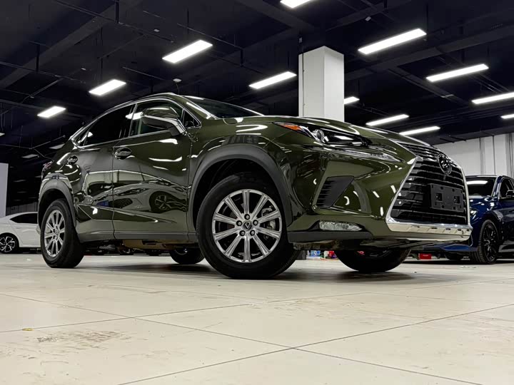 Lexus NX 200