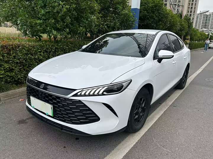 BYD Qin PLUS DM-i Smart Drive 55 km Leading