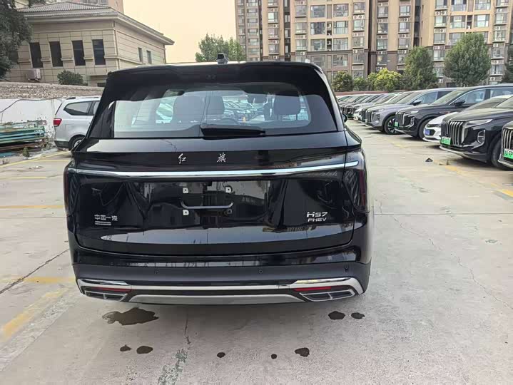 Hongqi HS7