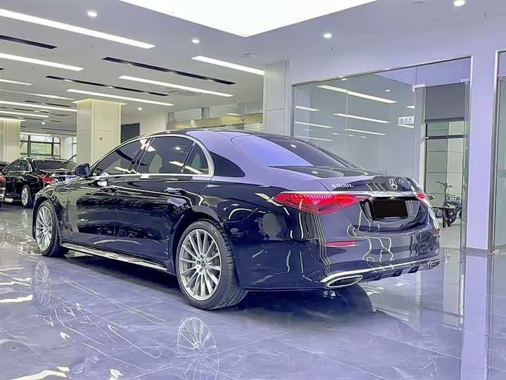 Mercedes-Benz S-Class