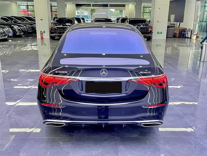 Mercedes-Benz S-Class