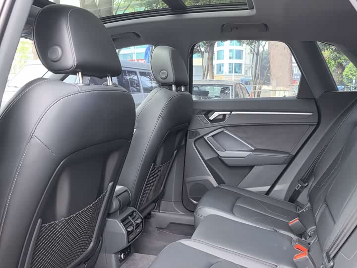 Audi Q3 40 TFSI Sport Dynamic