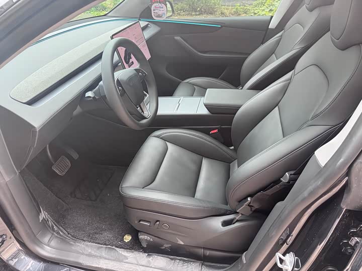 Tesla Model Y Long Range RWD