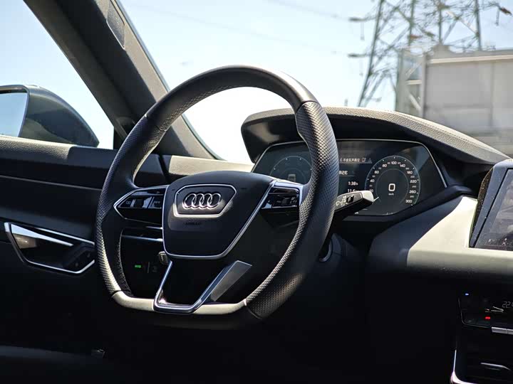 Audi e-tron GT Base