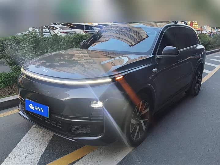 Li Auto L8