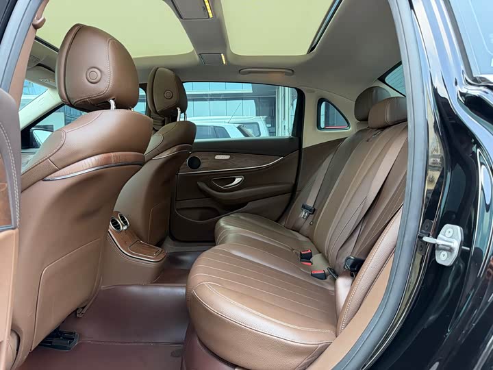 Mercedes-Benz E-Class 2022 рестайлинг E 300 L Style Fashion