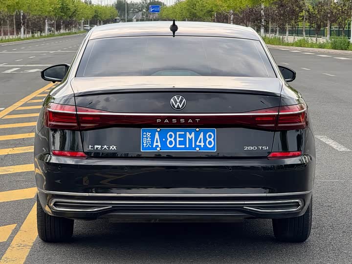 Volkswagen Passat 2023