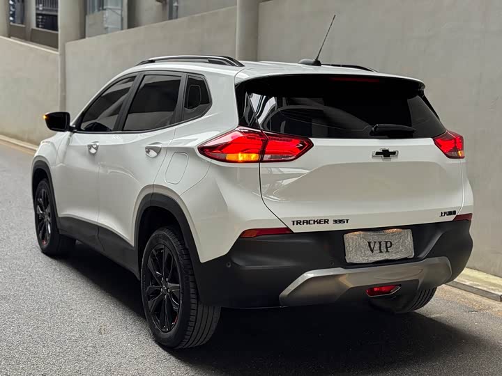 Chevrolet Tracker 2021 Redline