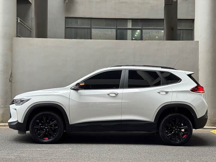 Chevrolet Tracker 2021 Redline