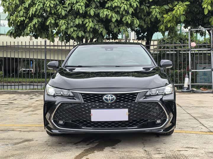 Toyota Avalon 2019 Гибрид