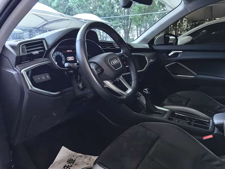 Audi Q3 35 TFSI Fashion Sport