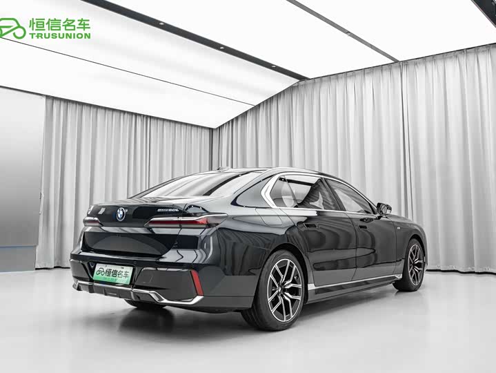 BMW i7 eDrive50L Leading M Sport Package