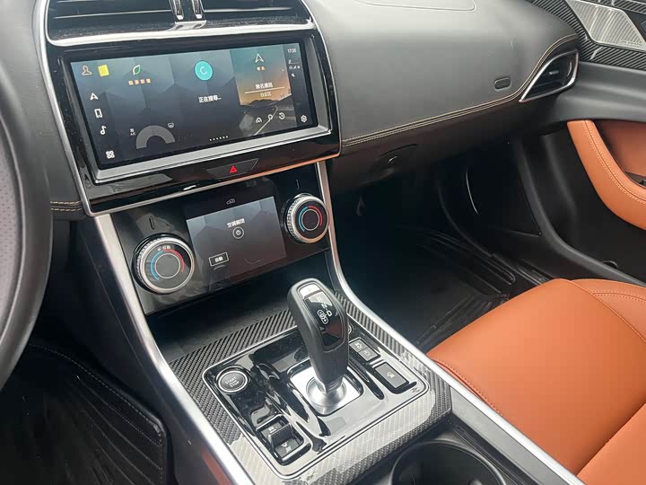 Land Rover Jaguar XEL