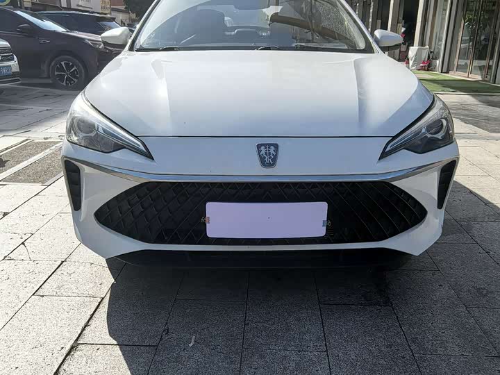 Roewe i5