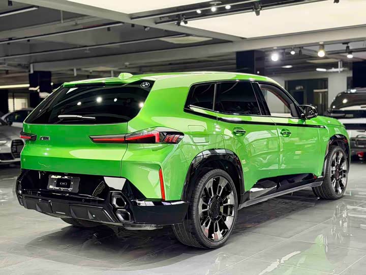 BMW XM