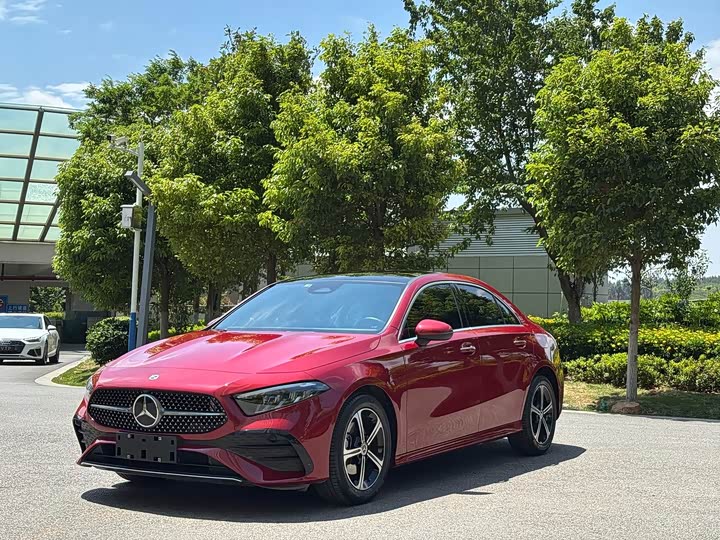 Mercedes-Benz A-Class A 200 L Fashion (2024 Facelift)