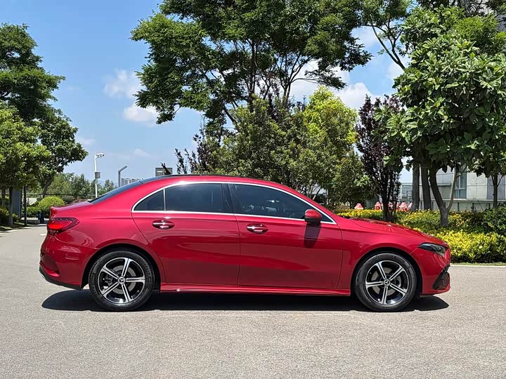 Mercedes-Benz A-Class A 200 L Fashion (2024 Facelift)