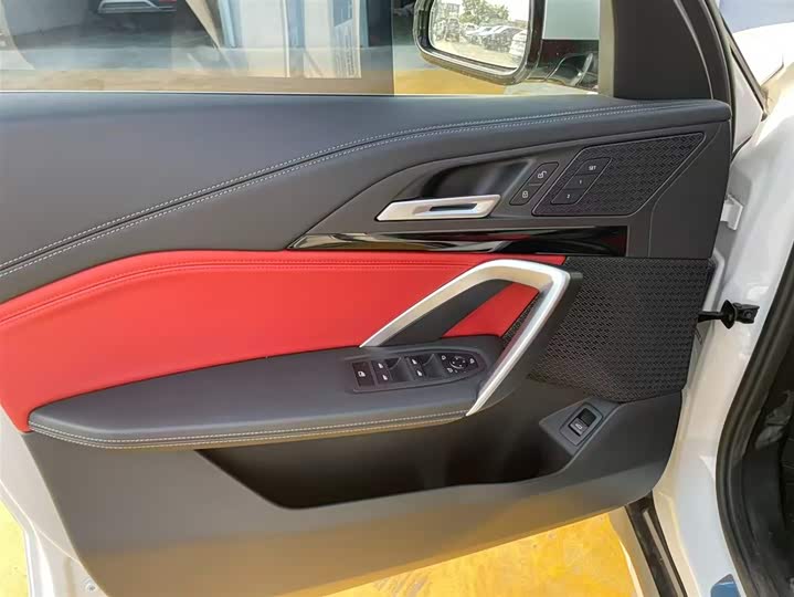 BMW X1 s Drive20Li X Design Package