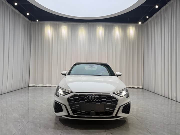 Audi A3L Limousine 35 TFSI Style Sport