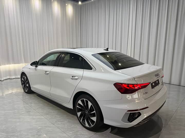 Audi A3L Limousine 35 TFSI Style Sport