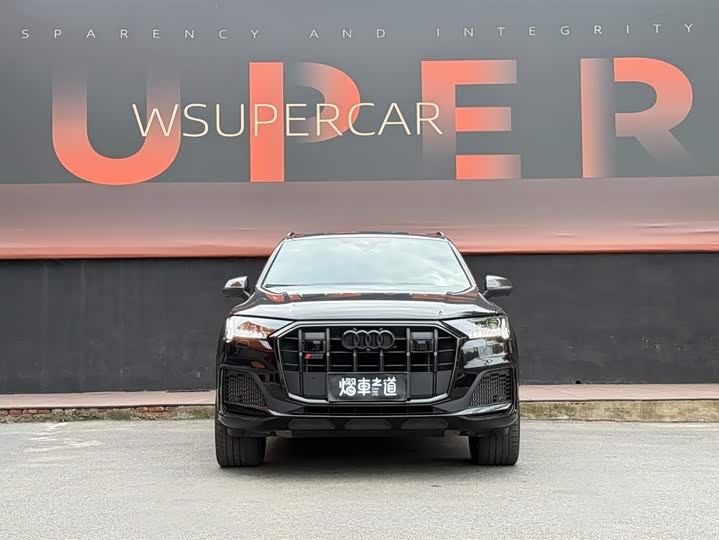 Audi SQ7 4.0 TFSI Dark Knight