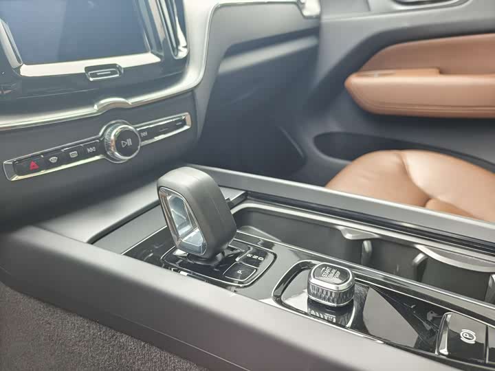 Volvo XC60 B5
