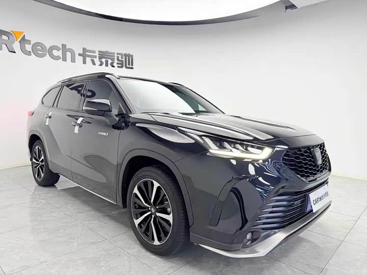 Toyota Crown Kluger