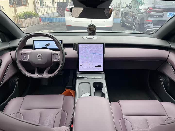Nio ET5T