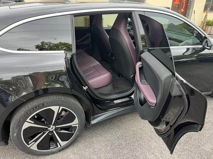 Nio ET5T