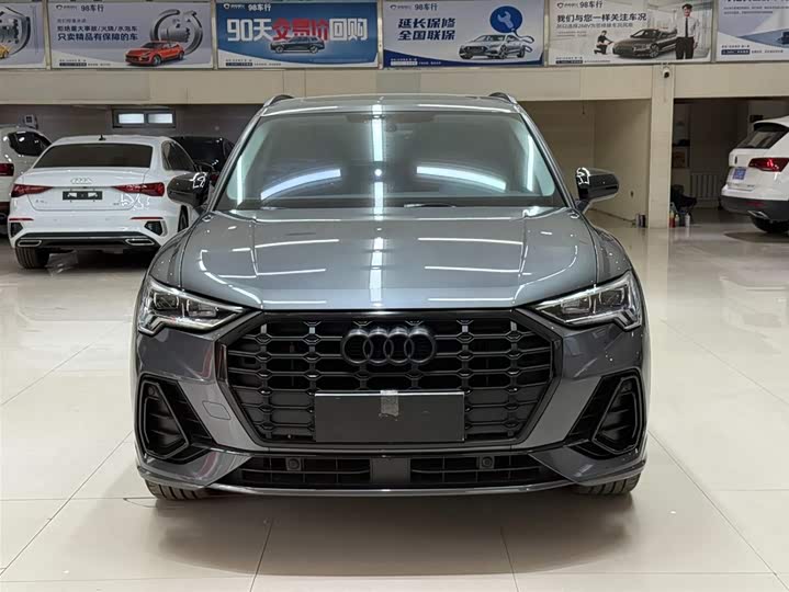Audi Q3 35 TFSI Fashion Dynamic (1.4T)