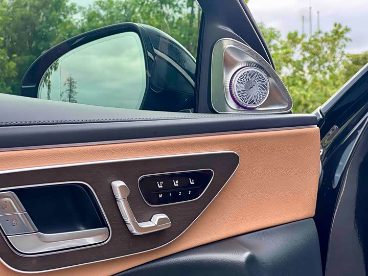 Mercedes-Benz E-Class Facelift E 300 L Luxury