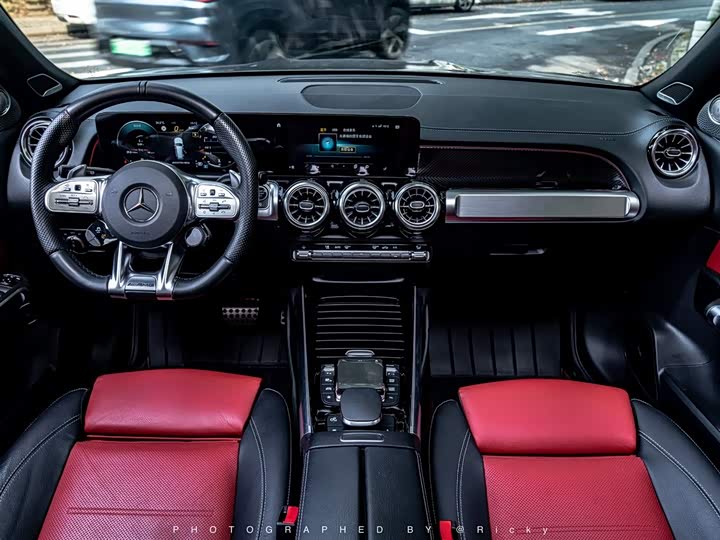 Mercedes-Benz GLB AMG 2021 рестайлинг AMG GLB 35 4MATIC
