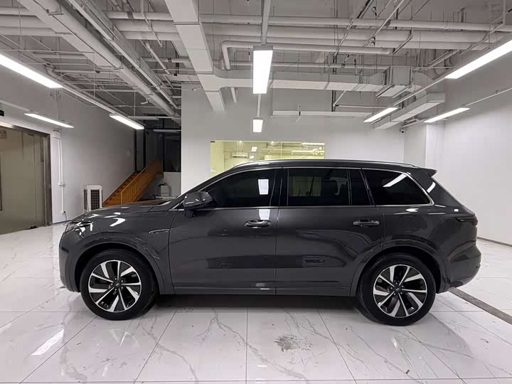Li Auto ONE