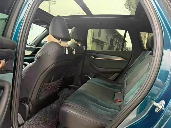 Geely Xingyue L