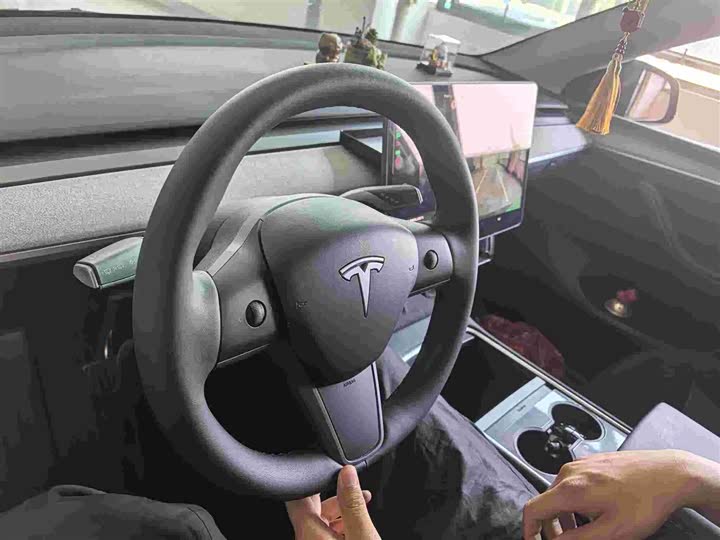 Tesla Model Y Long Range