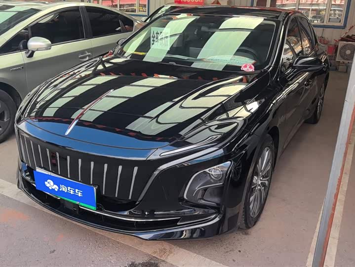 Hongqi E-QM5 431 km Charging Enjoy Edition