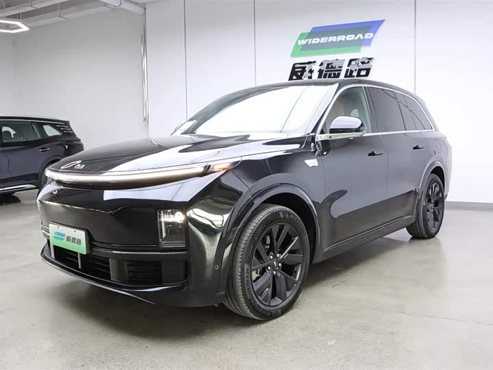 Li Auto L8