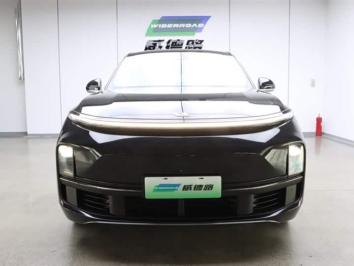 Li Auto L8