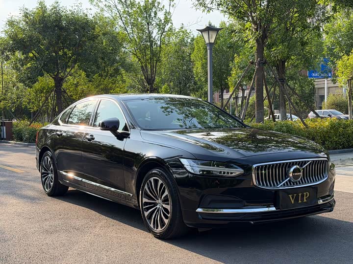 Volvo S90 B5 Zhiyi Luxury