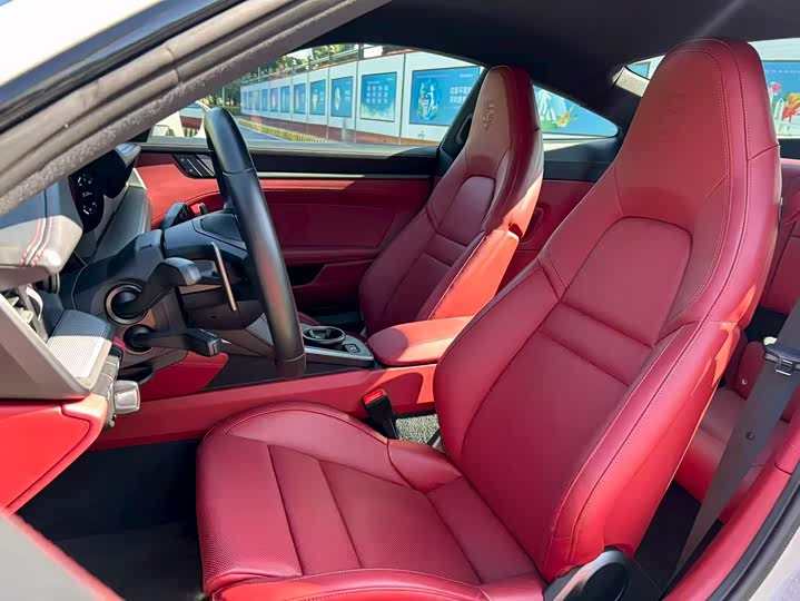 Porsche 911 Carrera