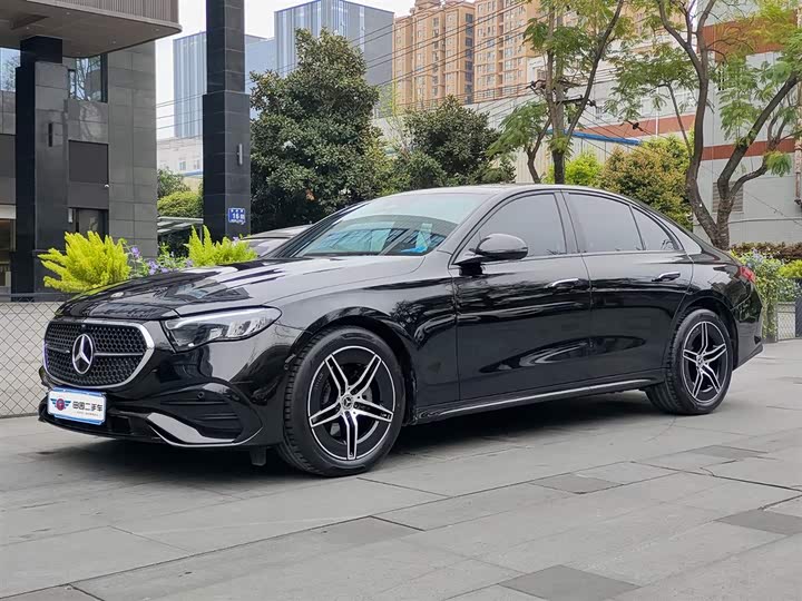 Mercedes-Benz E-Class (Im port) E 260 Sport