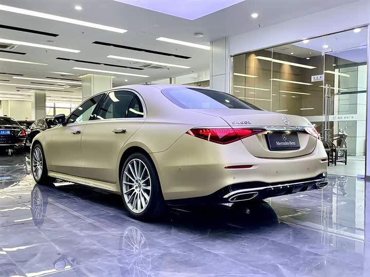 Mercedes-Benz S-Class