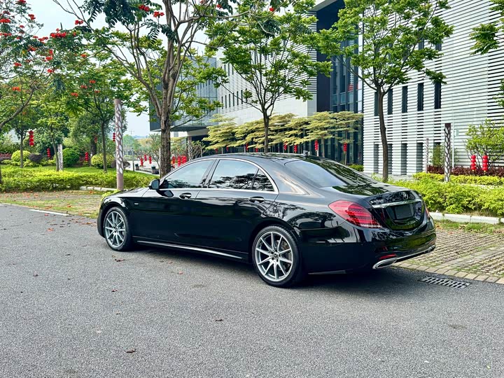 Mercedes-Benz S-Class