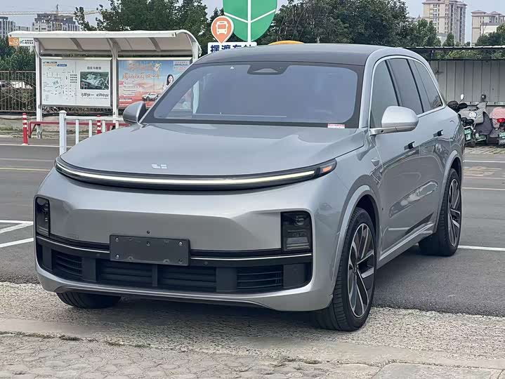 Li Auto L8