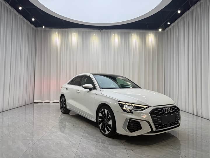 Audi A3L Limousine 35 TFSI Style Sport